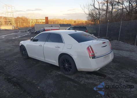 2013 Chrysler 300C Awd from USA, damaged, VIN 2C3CCAKG9DH739555